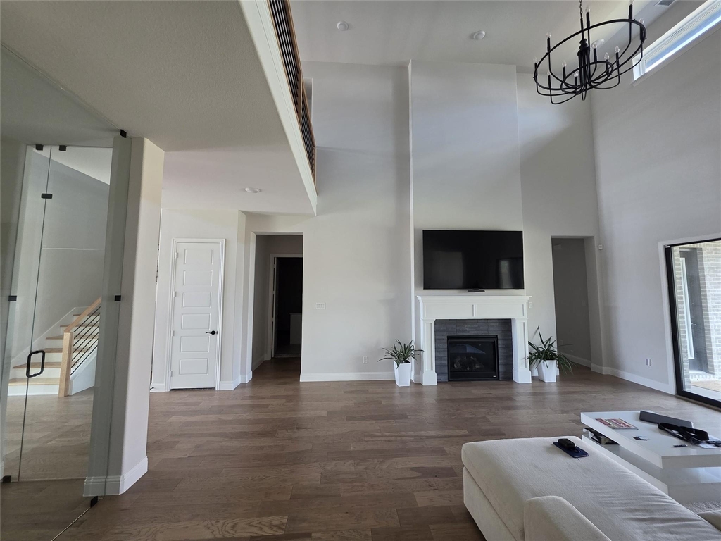 1560 Fairmont Drive - Photo 3