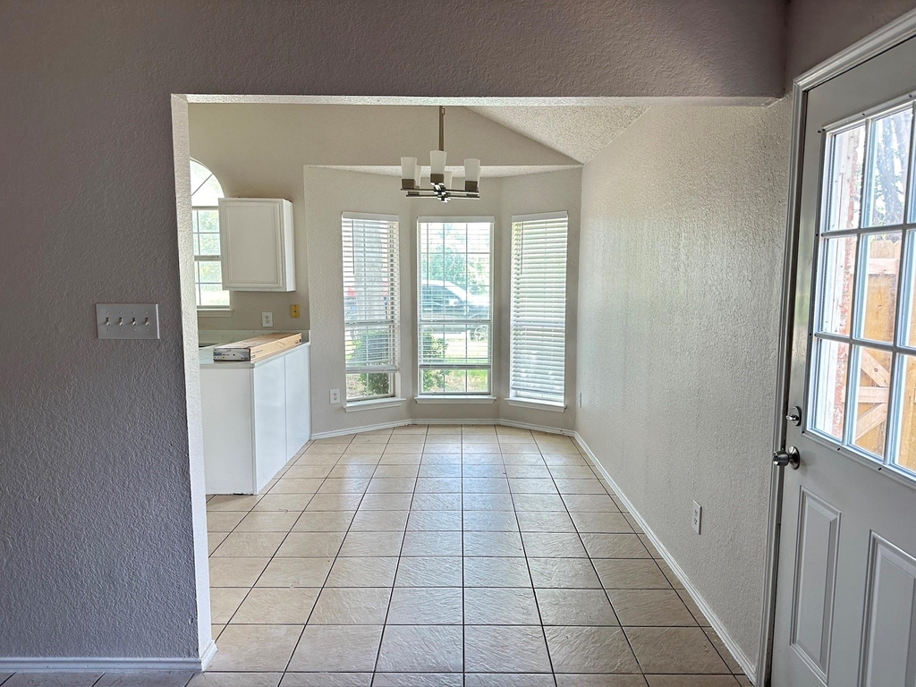 1117 Edenbrook Drive - Photo 2