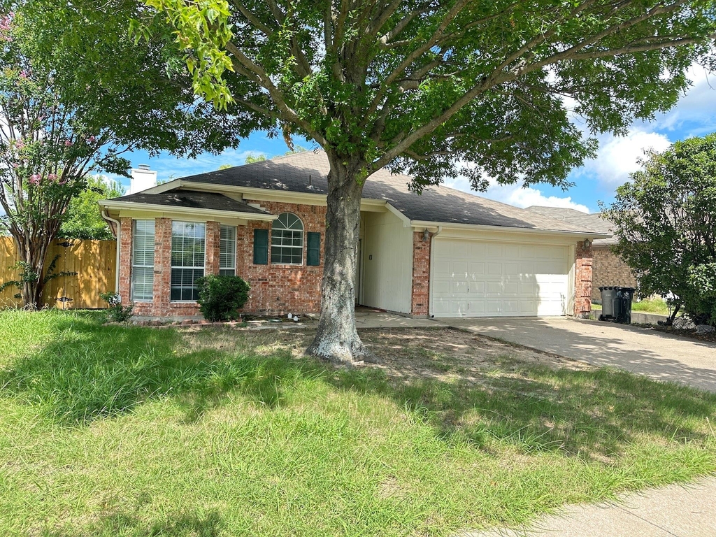 1117 Edenbrook Drive - Photo 1
