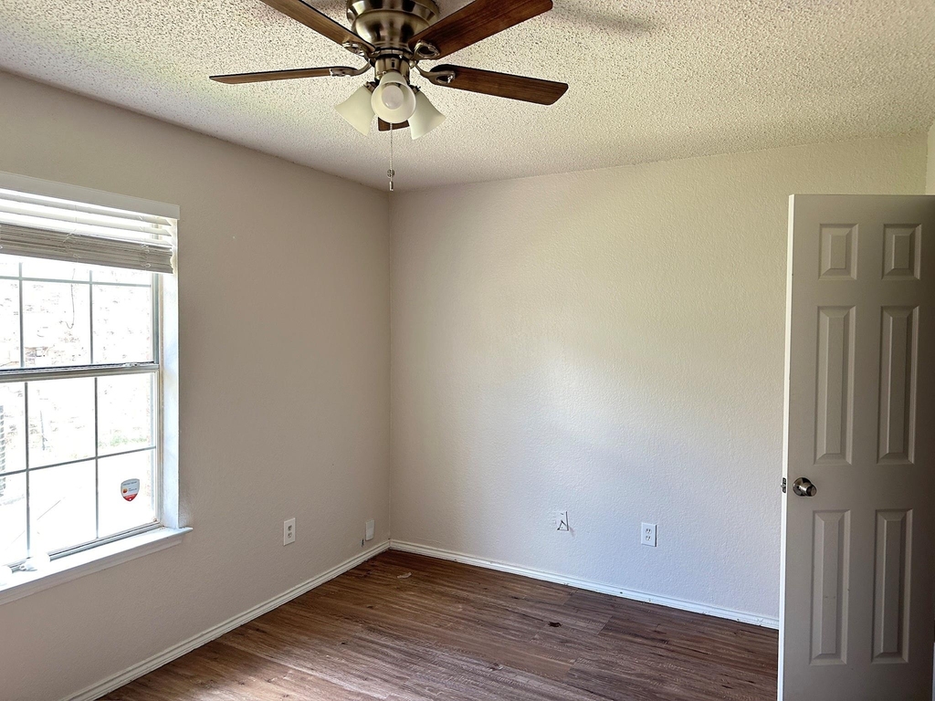 1117 Edenbrook Drive - Photo 5