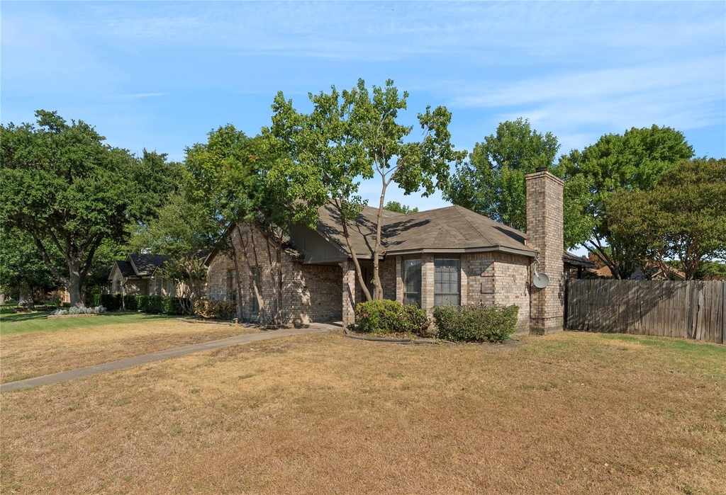 1933 Lavaca Trail - Photo 2