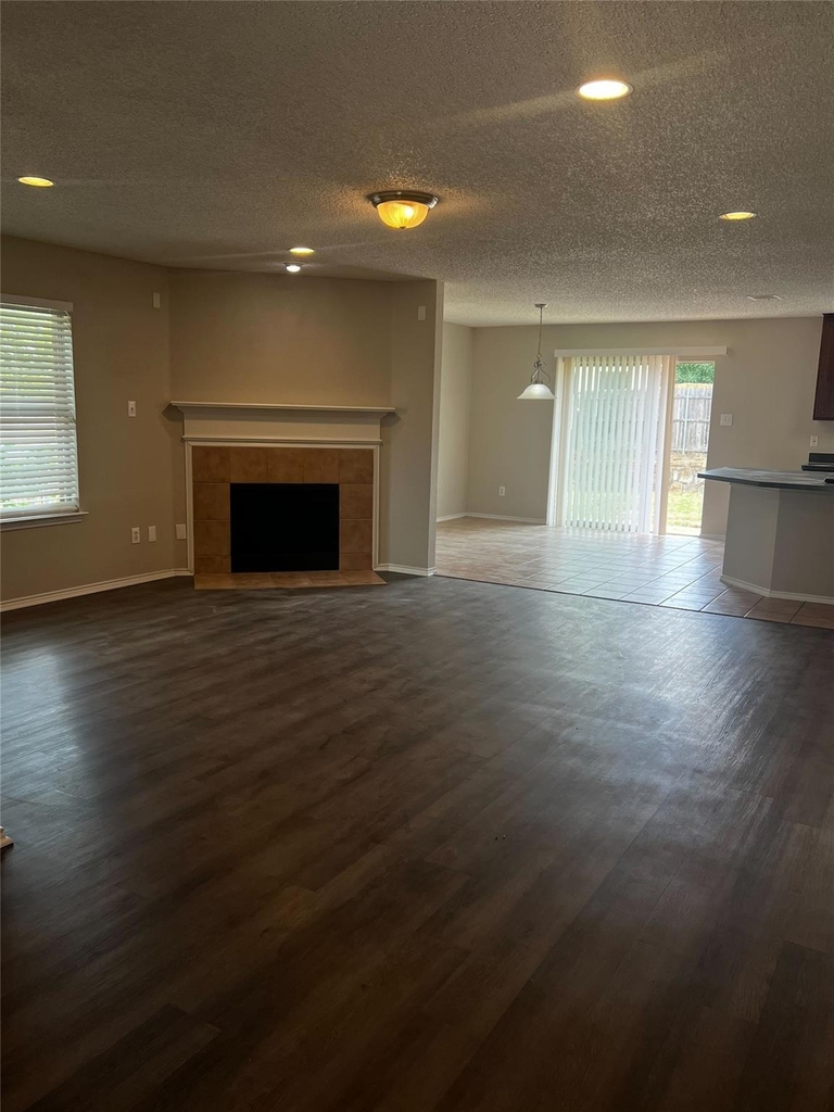 1601 Hedgewood Trail - Photo 2