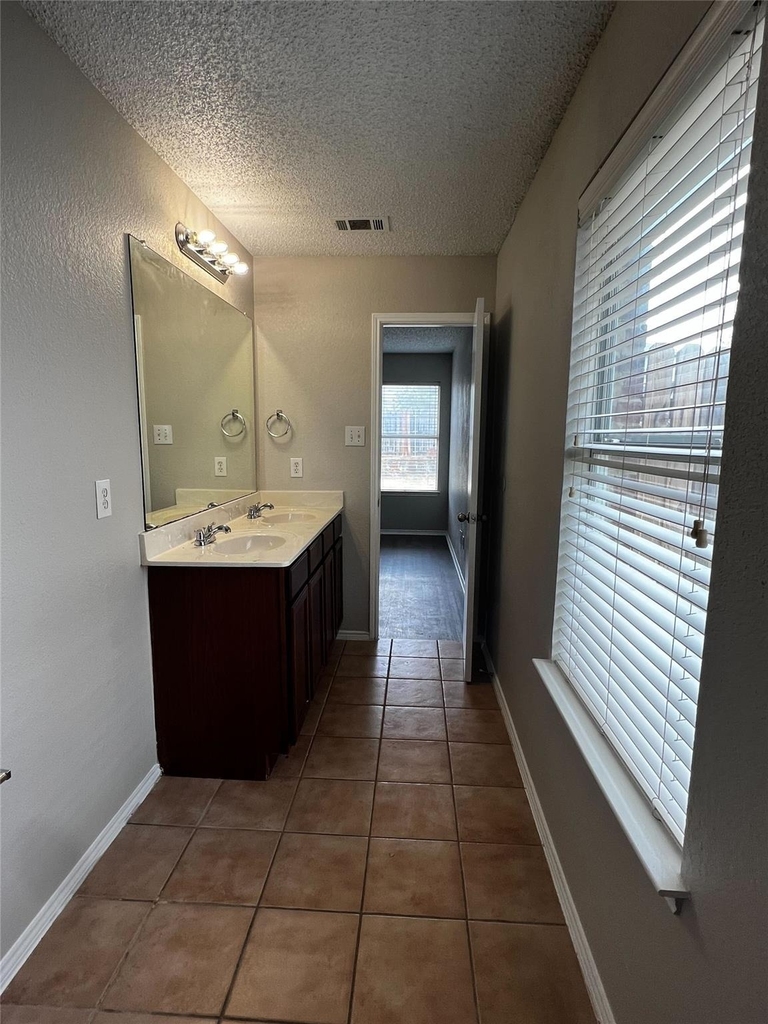 1601 Hedgewood Trail - Photo 13