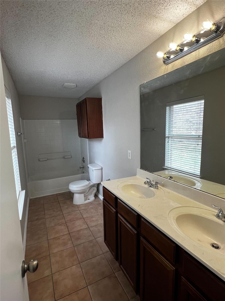 1601 Hedgewood Trail - Photo 12