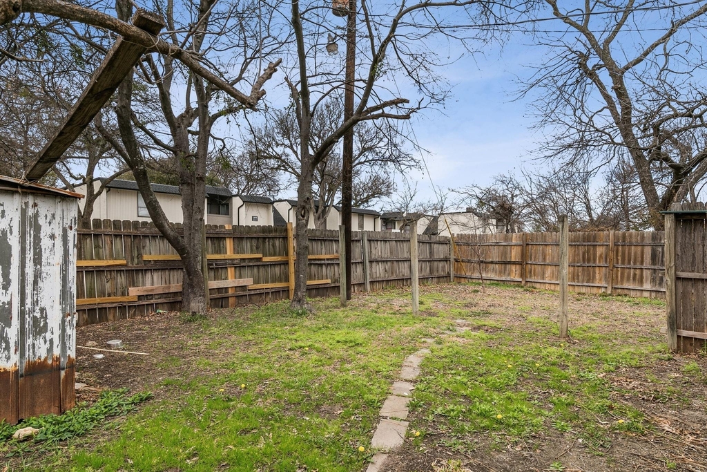 1823 Randolph Drive - Photo 12