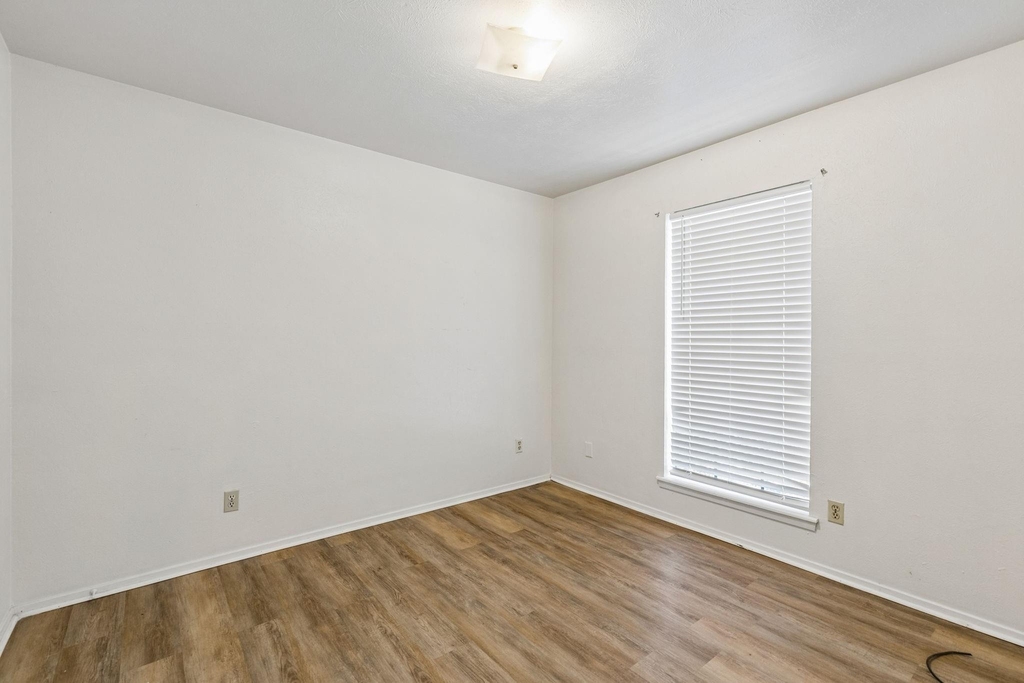 1823 Randolph Drive - Photo 7