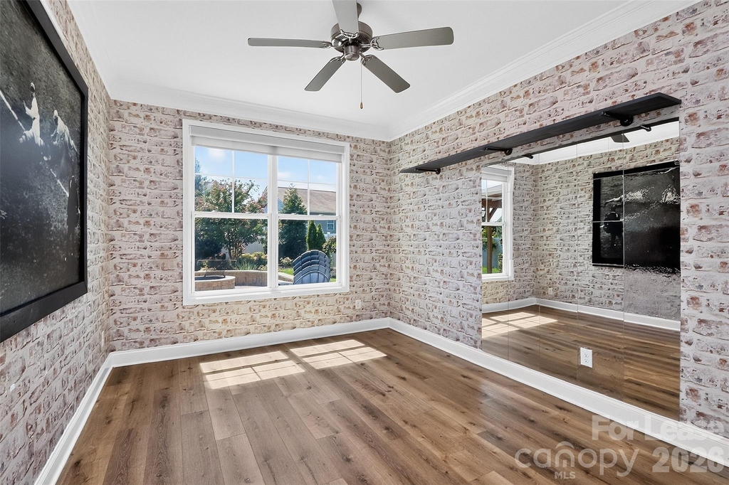 12724 Franklin Square Road - Photo 20