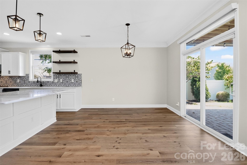12724 Franklin Square Road - Photo 12