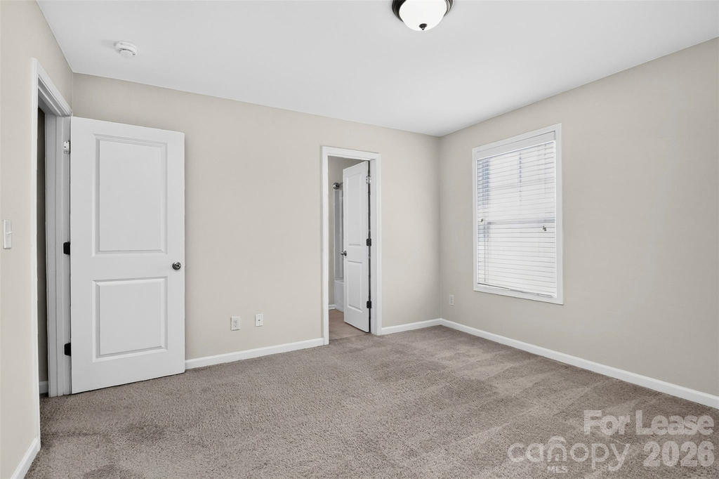 12724 Franklin Square Road - Photo 28