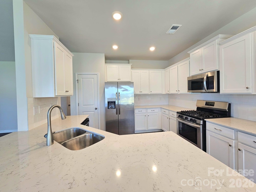 15704 Capps Road - Photo 6