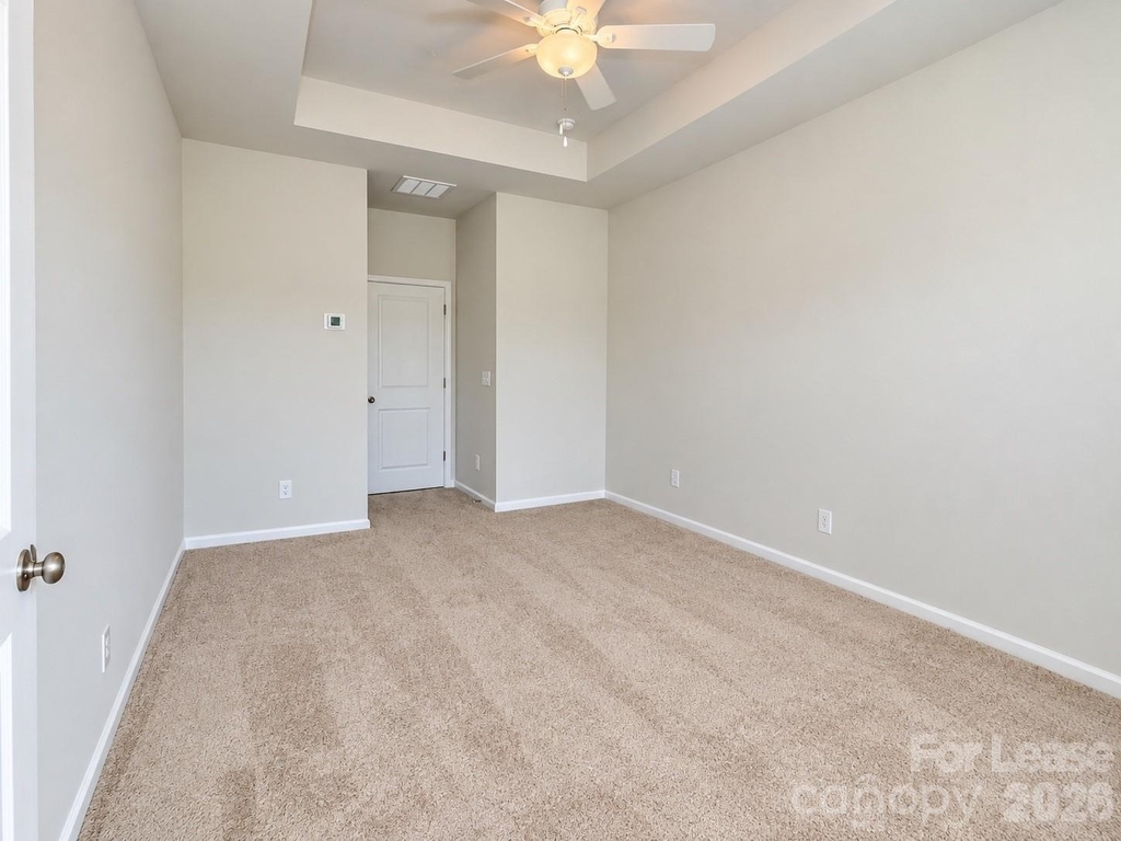 6514 Harlech Street - Photo 33