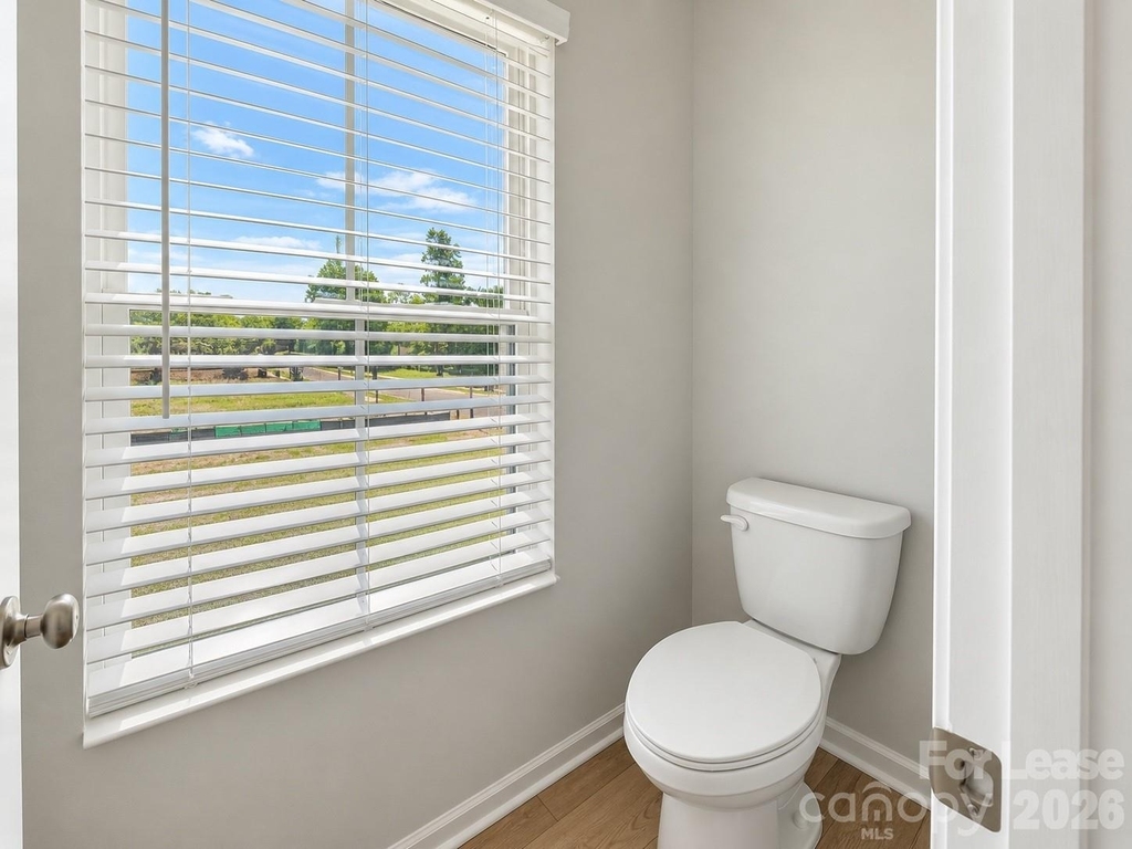 6514 Harlech Street - Photo 32