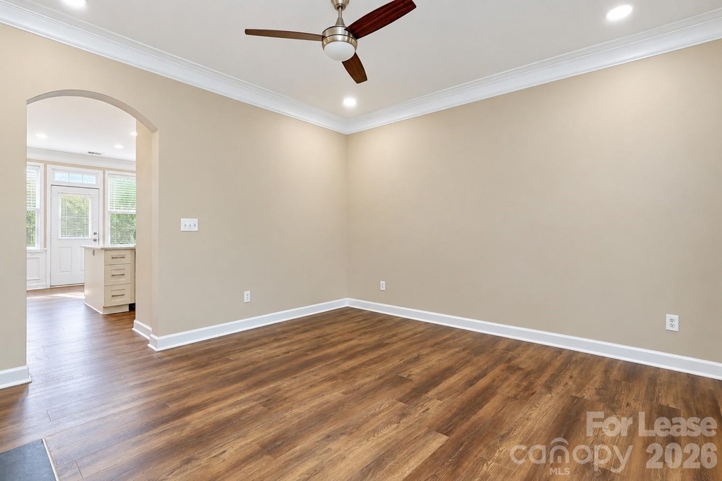 163 Singleton Road - Photo 4