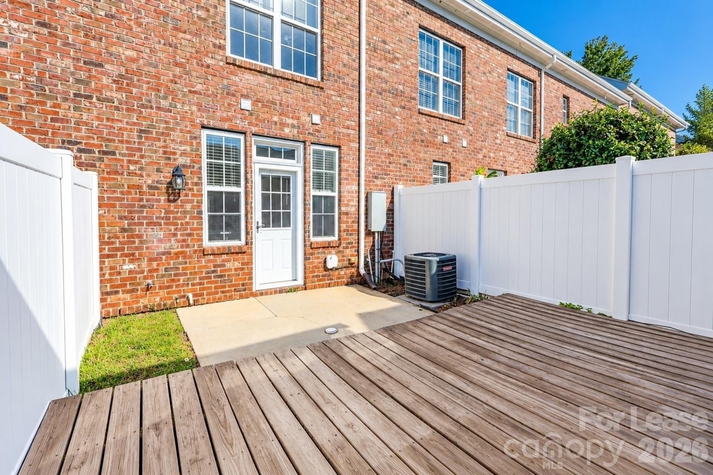 163 Singleton Road - Photo 15