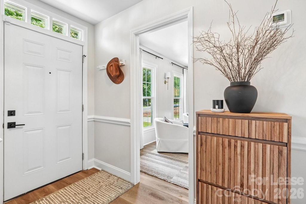 2947 Heathgate Road - Photo 2