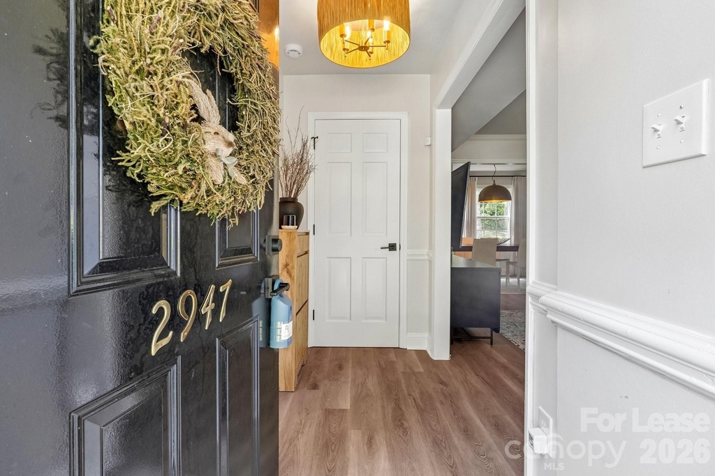 2947 Heathgate Road - Photo 0