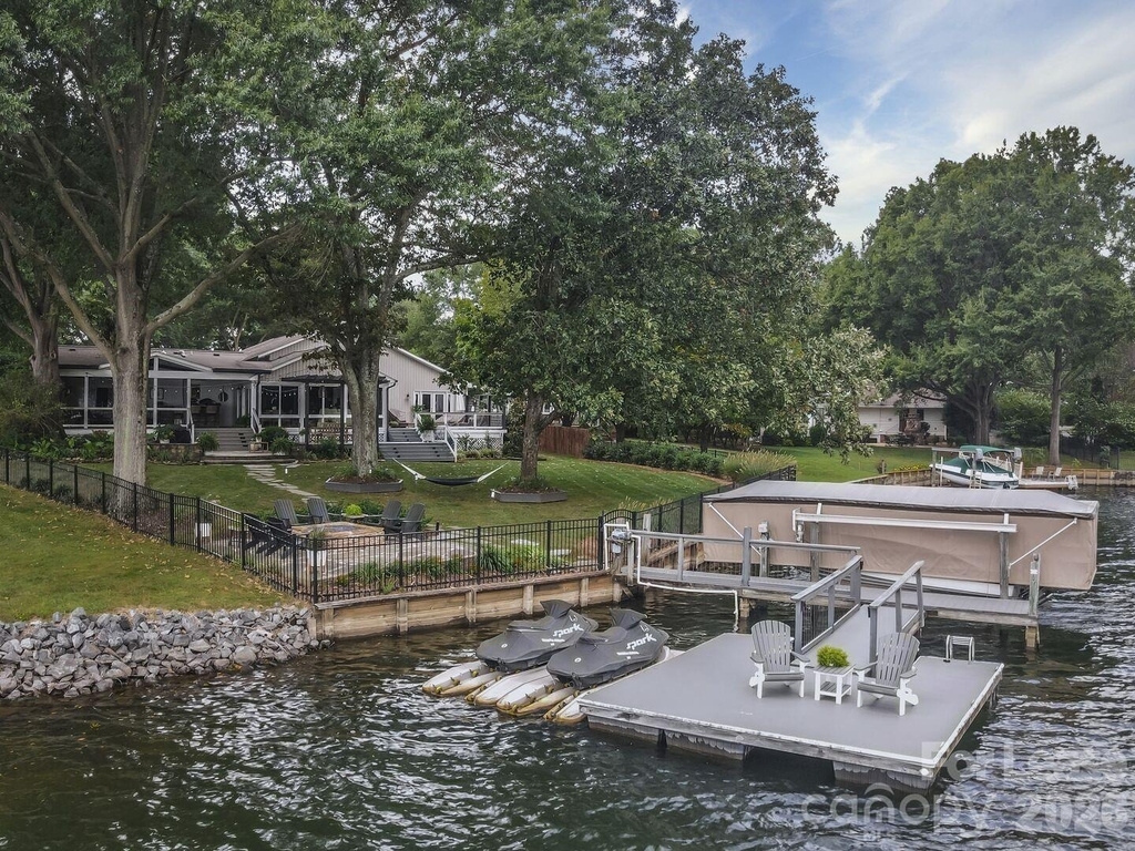 18026 Whispering Oaks Drive - Photo 24