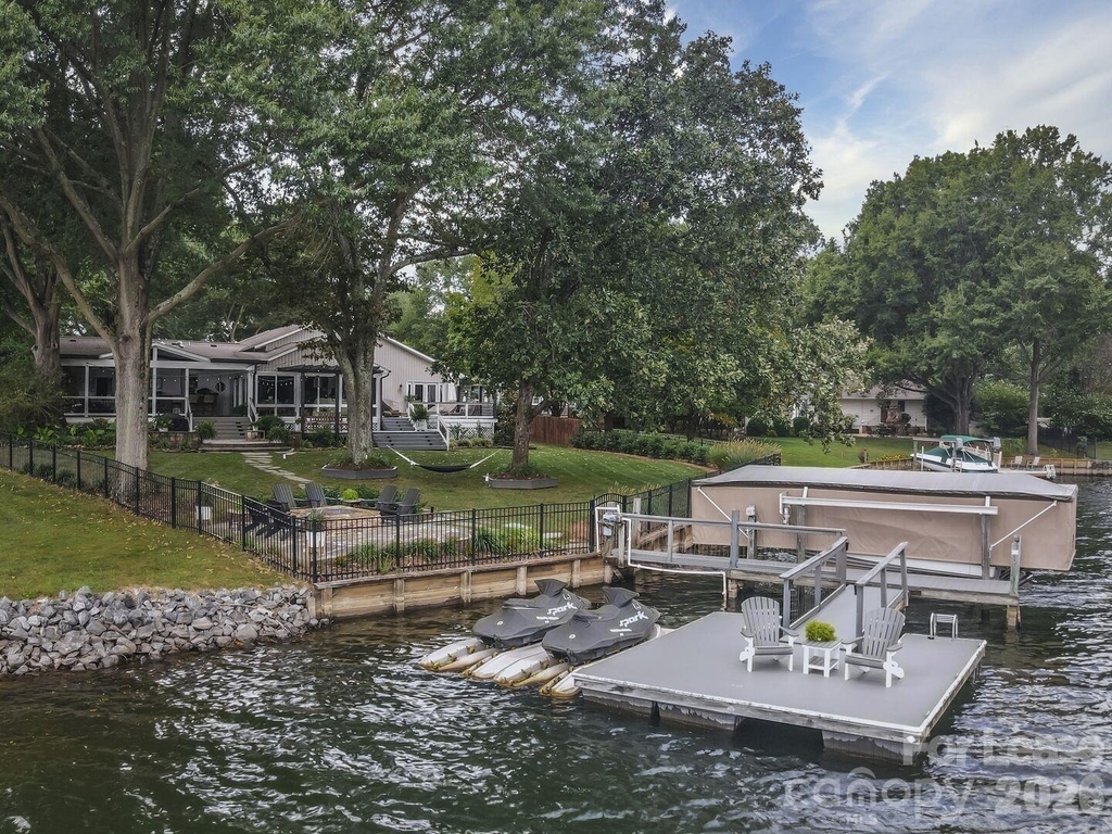 18026 Whispering Oaks Drive - Photo 42