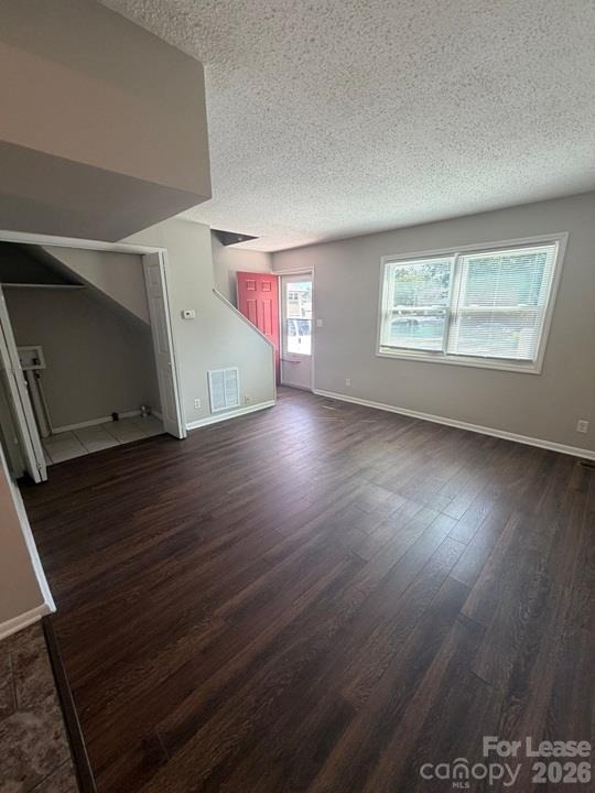 318 Highland Street - Photo 3
