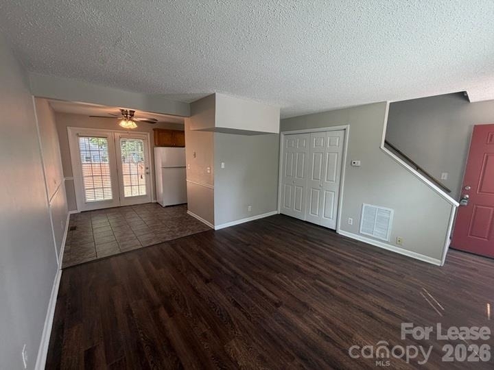 318 Highland Street - Photo 4