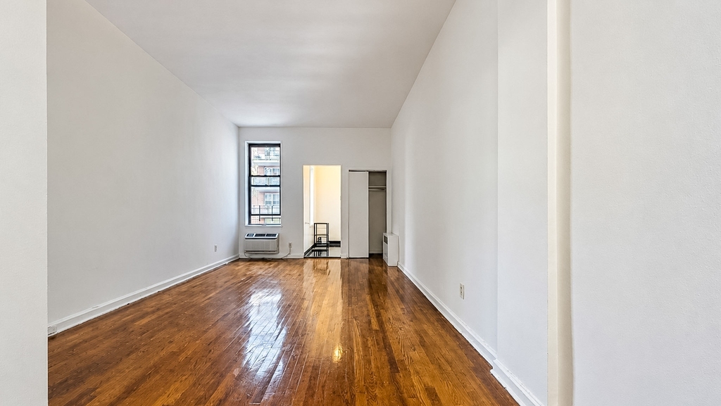 404 East 75th Street - Photo 0
