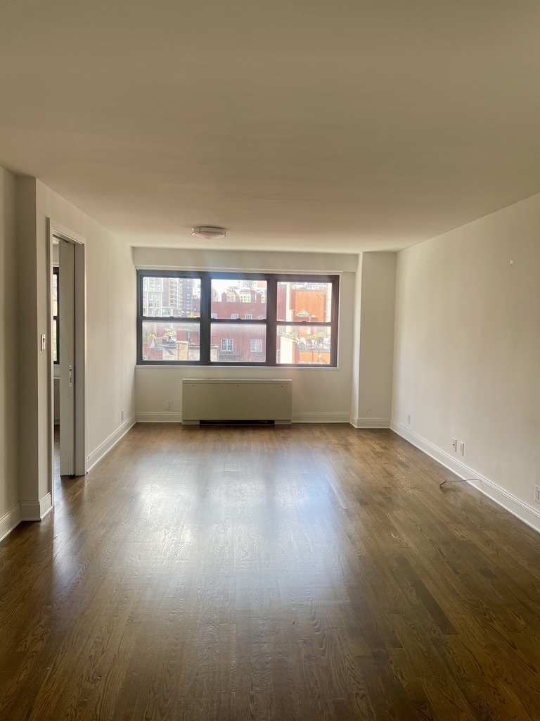 401 East 88th Street, 9D - Photo 0