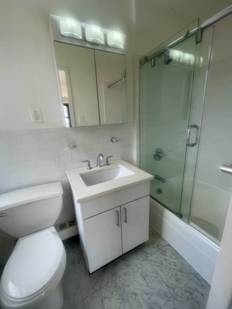 401 East 88th Street, 9D - Photo 5
