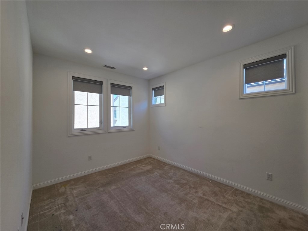 20640 W Chestnut - Photo 13