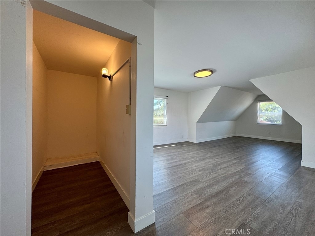 3052 Burton - Photo 12