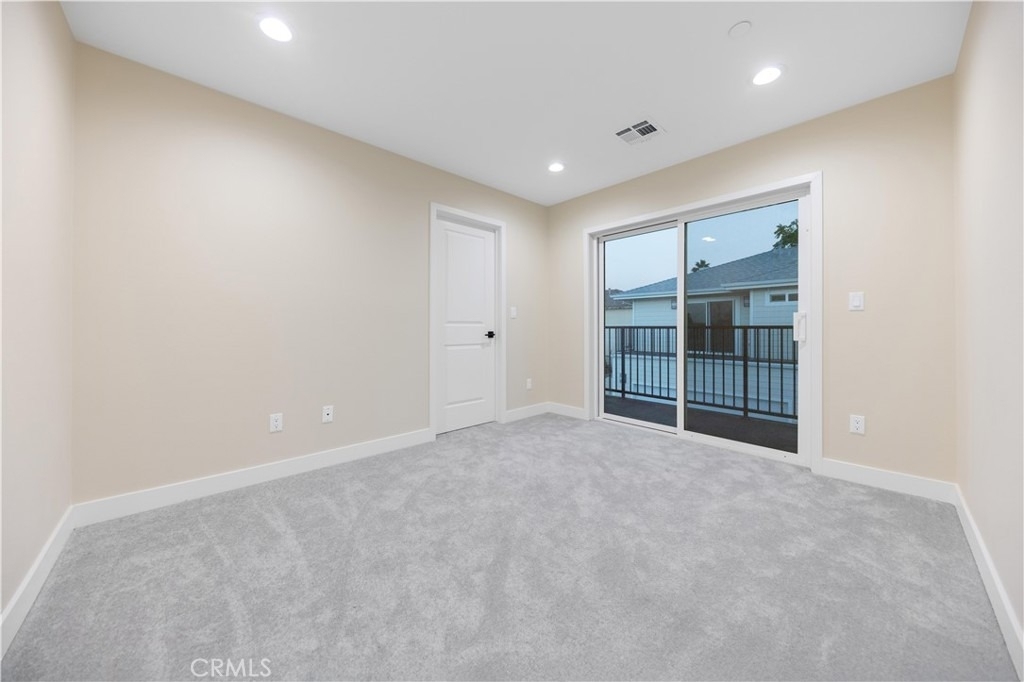 650 Grand Avenue W - Photo 17