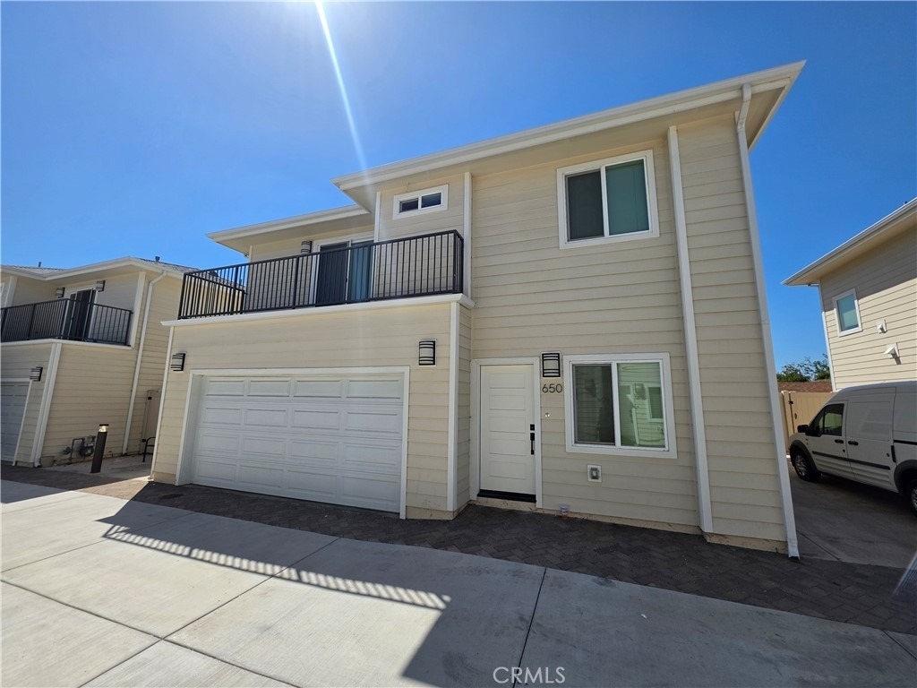 650 Grand Avenue W - Photo 4
