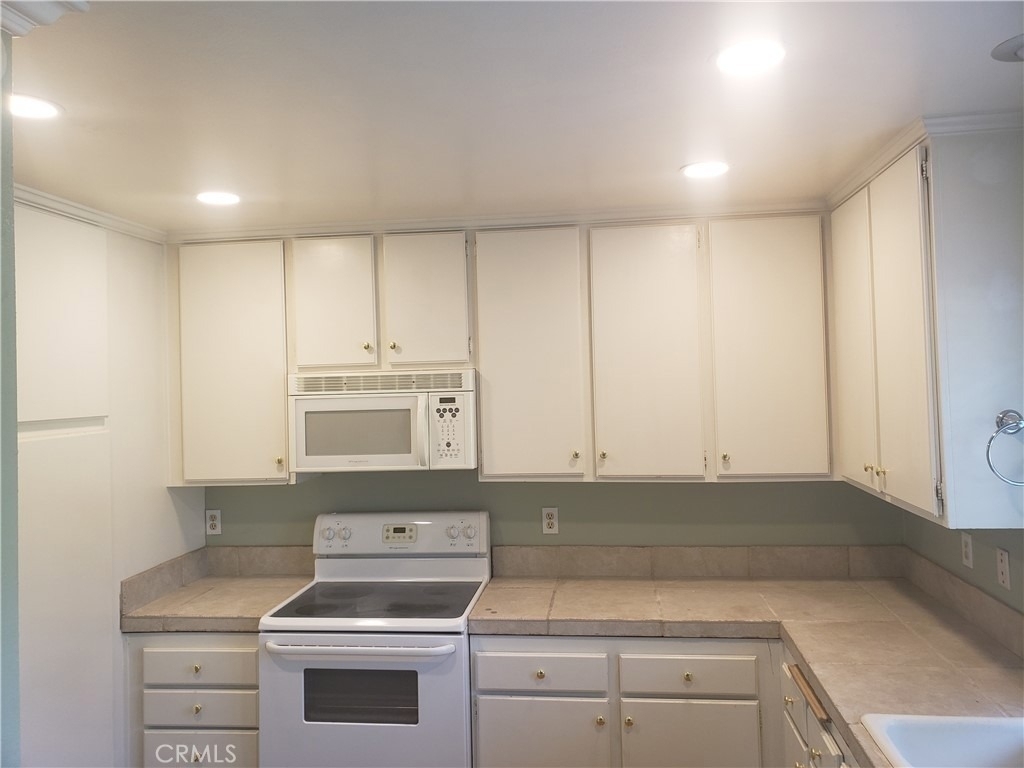 3861 Todd Place - Photo 3