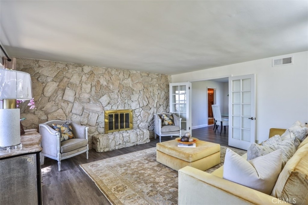 1736 Derringer Lane - Photo 3