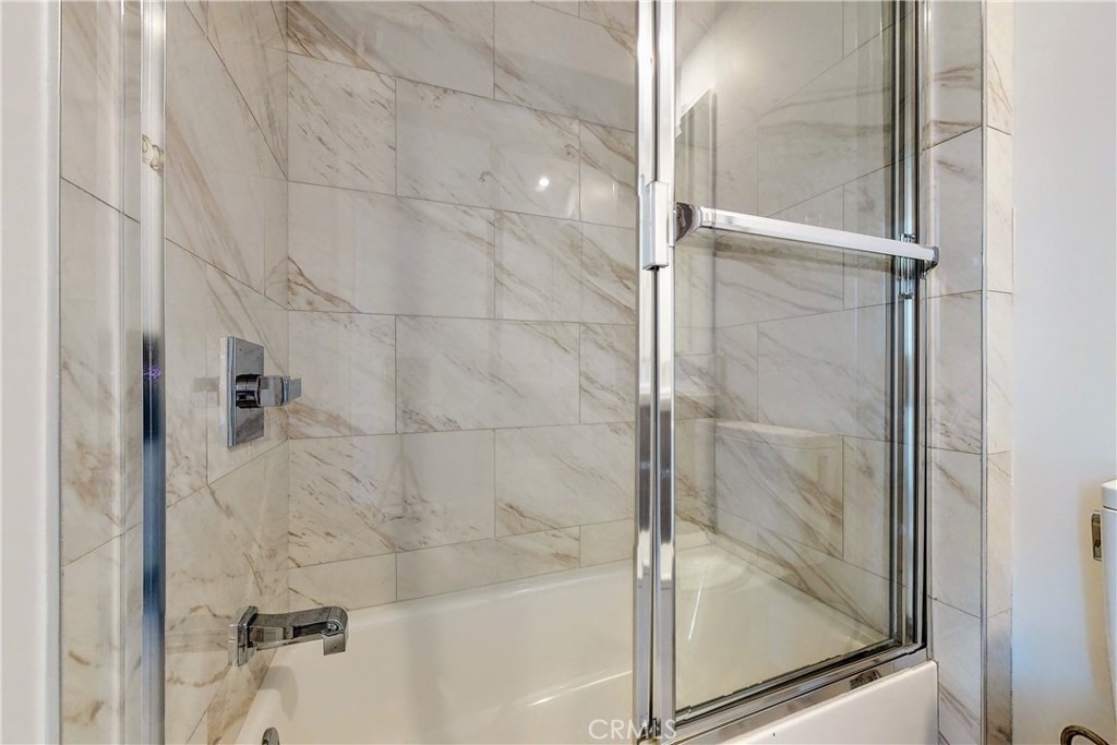 1482 S Sherbourne Drive - Photo 19