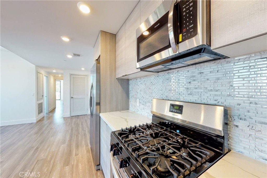 1482 S Sherbourne Drive - Photo 5