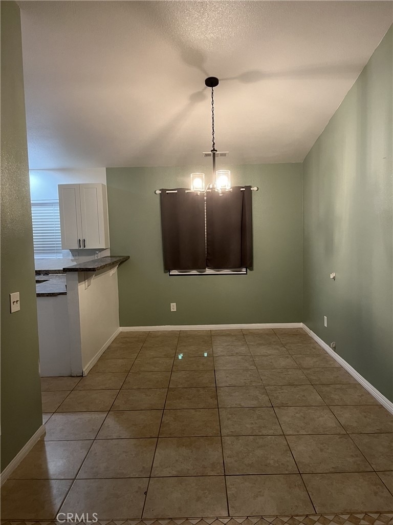 635 W Rice Street - Photo 2