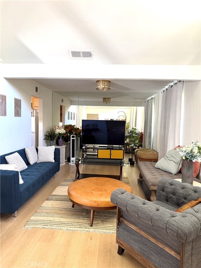 10215 Larwin - Photo 4