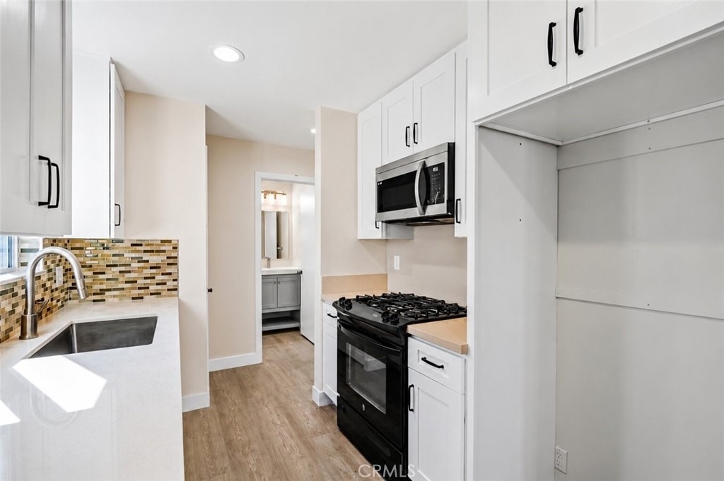1124 Coronel Street - Photo 3