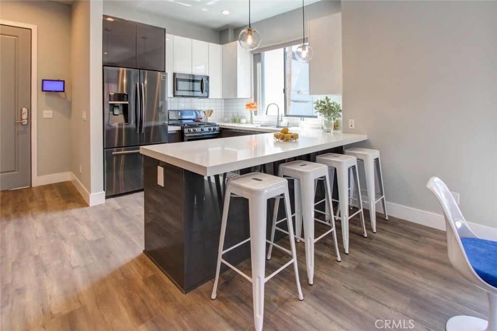 330 Salem - Photo 2
