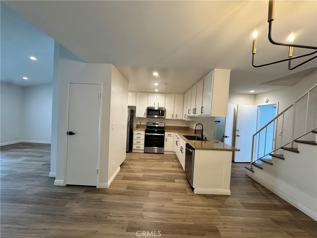 25018 Eshelman Avenue - Photo 8