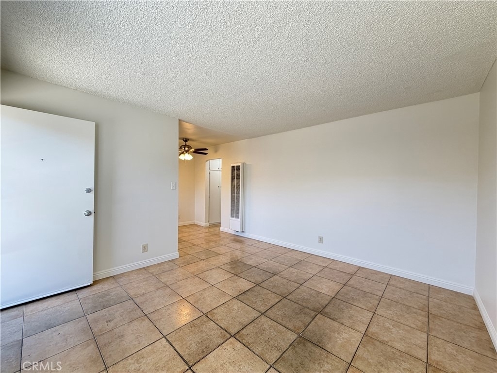 4329 E 55th Street - Photo 3