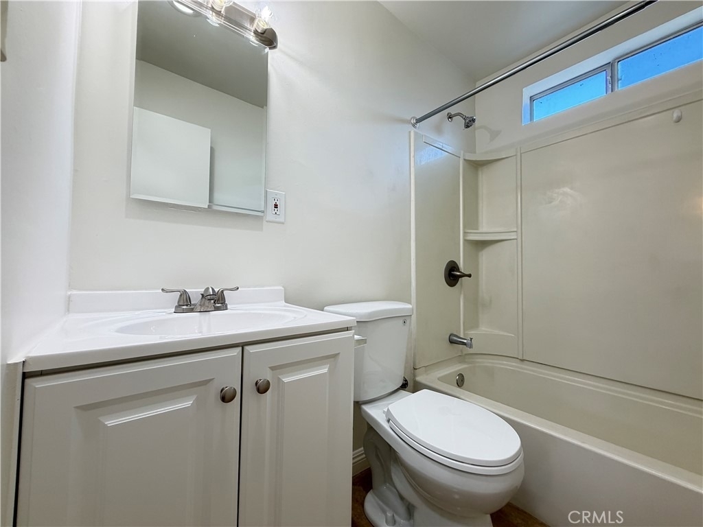 4329 E 55th Street - Photo 9