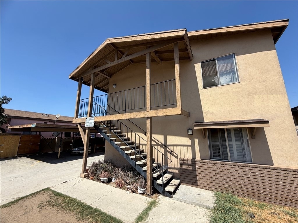4329 E 55th Street - Photo 0