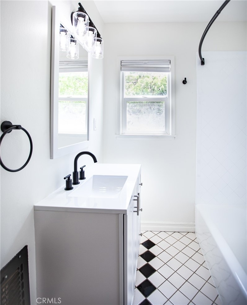 22908 Kathryn Avenue - Photo 15
