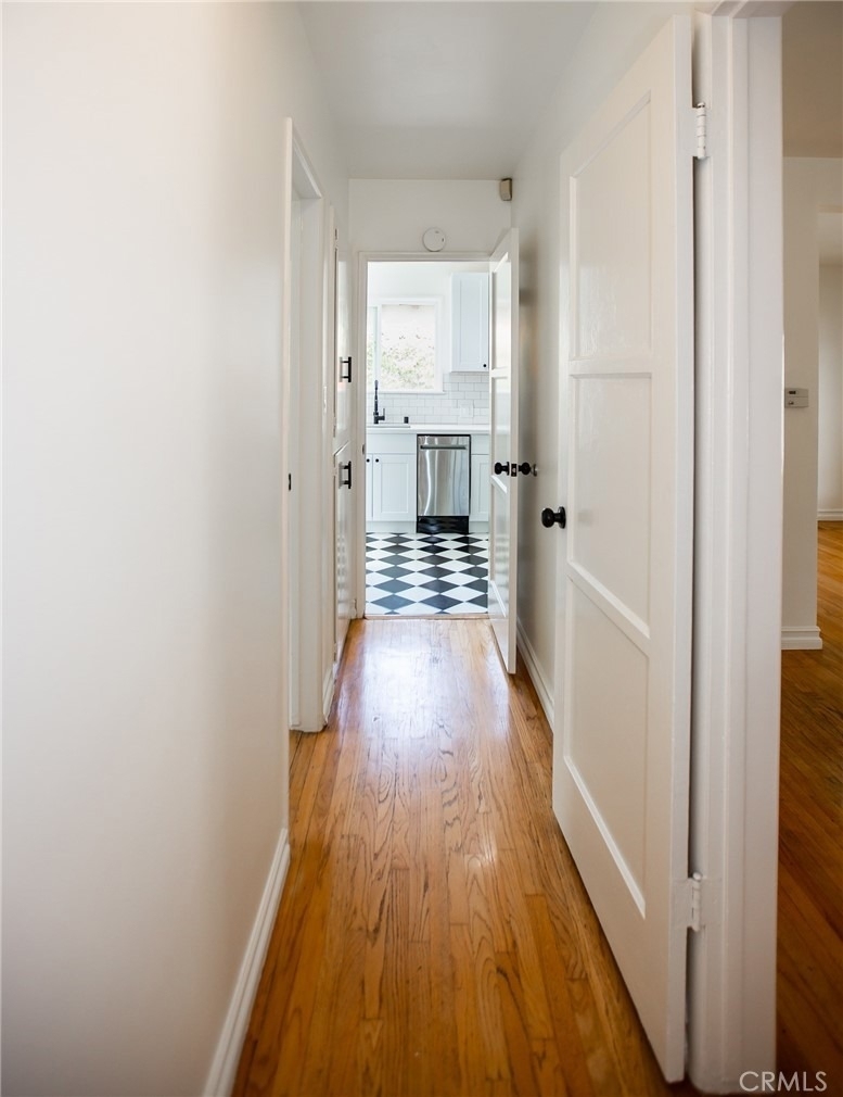 22908 Kathryn Avenue - Photo 17