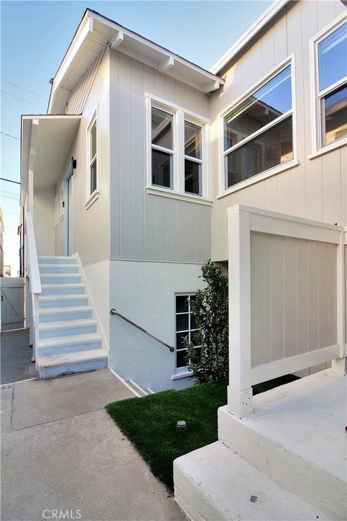 230 30th Street - Photo 1