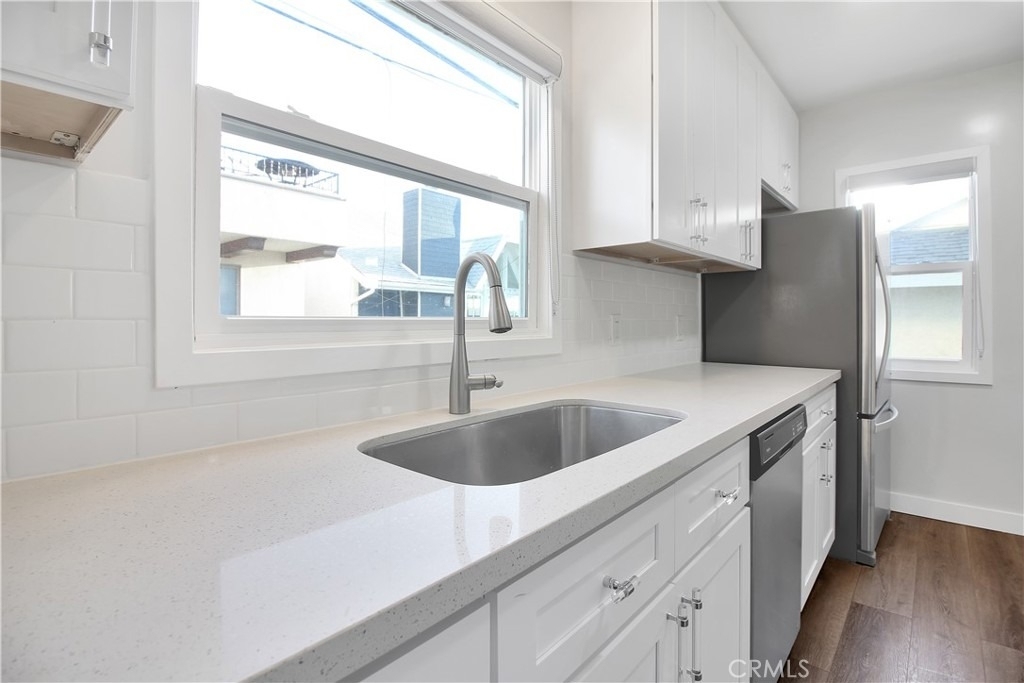 230 30th Street - Photo 9