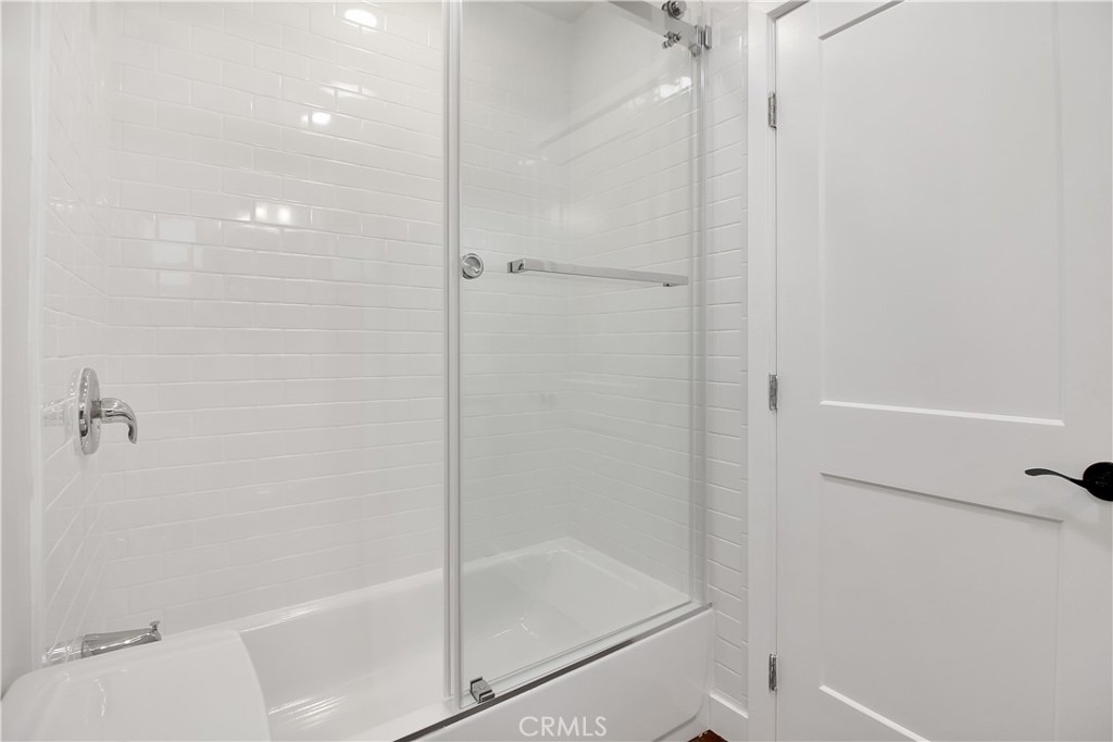 230 30th Street - Photo 17
