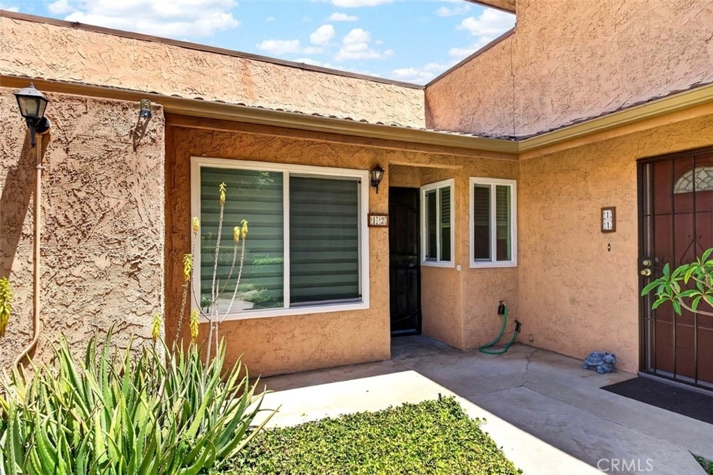 901 N Citrus Drive - Photo 0