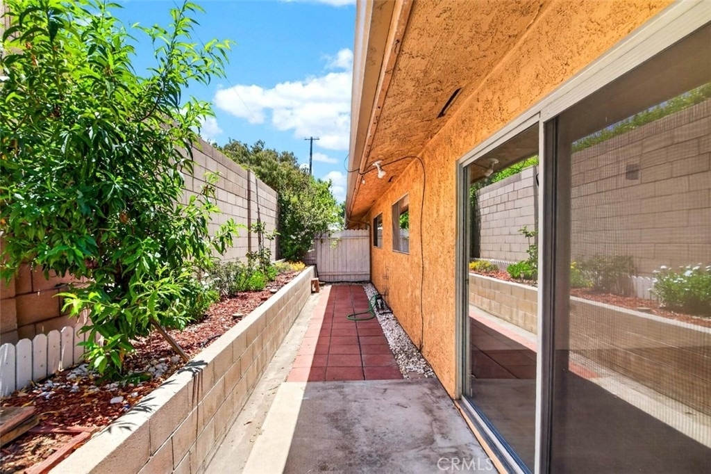 901 N Citrus Drive - Photo 23